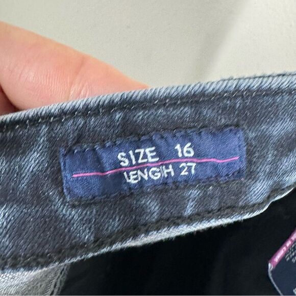 Vigoss The Thompson Tomboy Jeans Stretch Distressed Washed Black Plus Size 16 - Picture 5 of 8